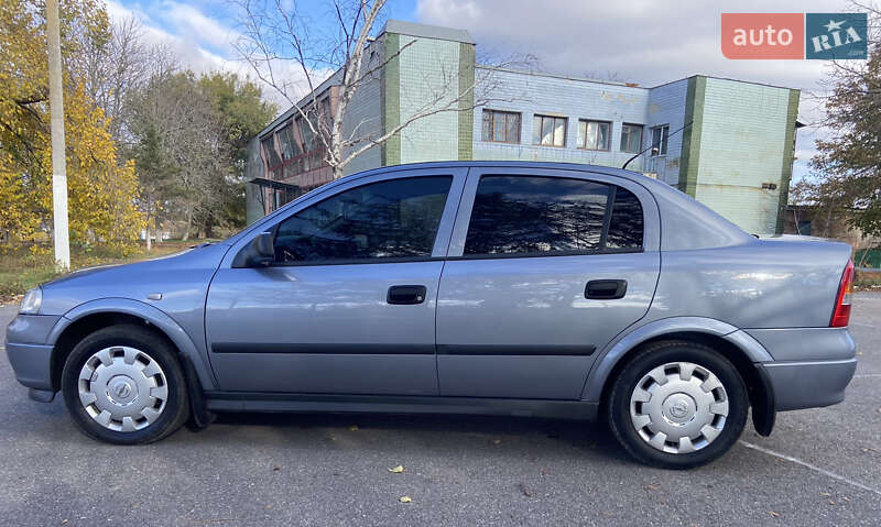 Седан Opel Astra 2008 в Новом Буге фото 4 Седан Opel Astra 2008 в Новом Буге