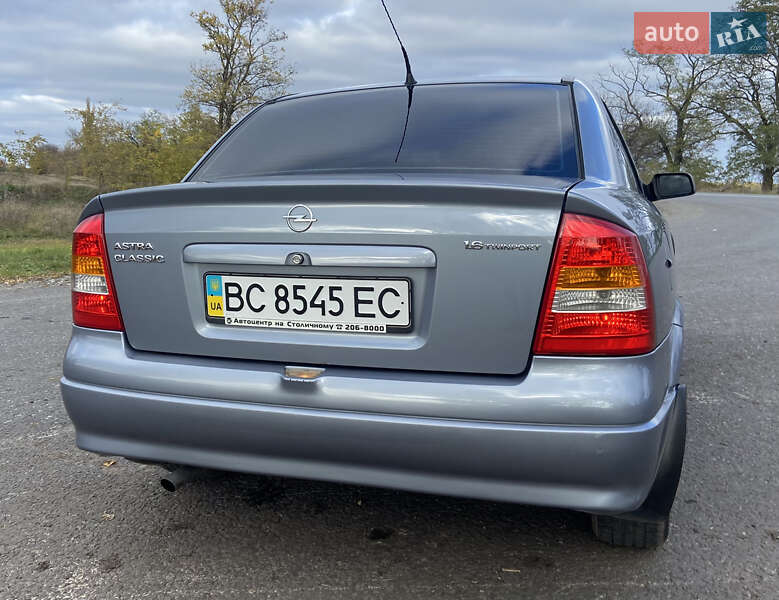 Седан Opel Astra 2008 в Новом Буге фото 8 Седан Opel Astra 2008 в Новом Буге