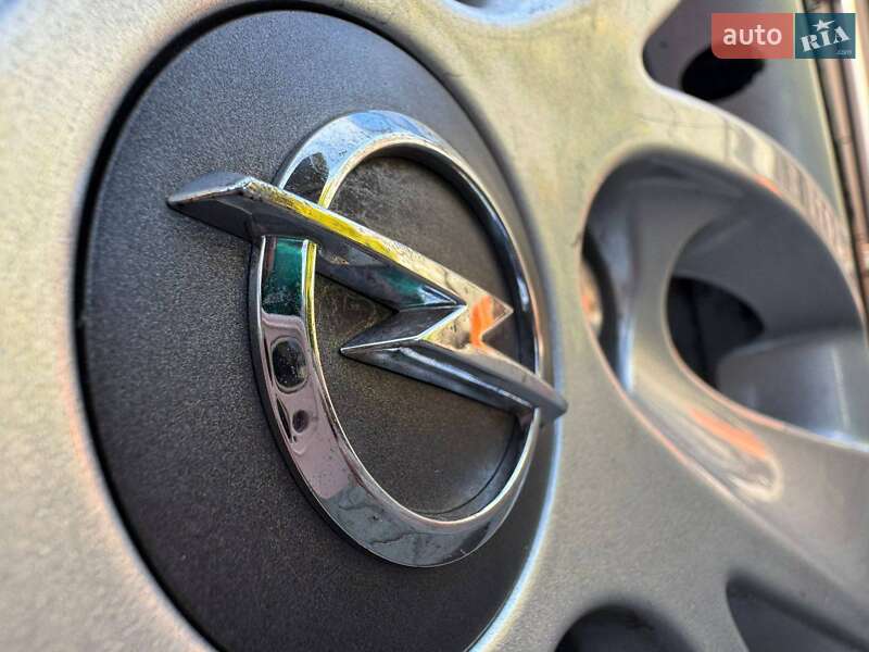 Универсал Opel Astra 2015 в Дрогобыче фото 145 Универсал Opel Astra 2015 в Дрогобыче