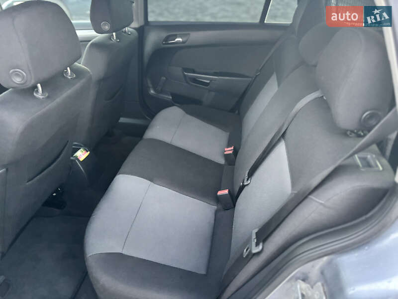 Универсал Opel Astra 2005 в Золочеве фото 49 Универсал Opel Astra 2005 в Золочеве