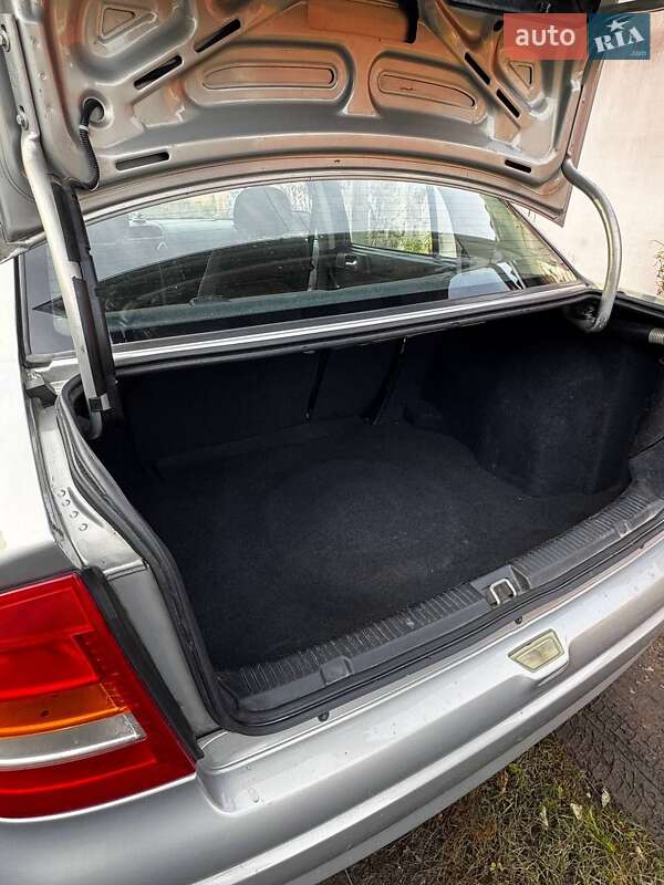 Седан Opel Astra 2008 в Житомире фото 3 Седан Opel Astra 2008 в Житомире