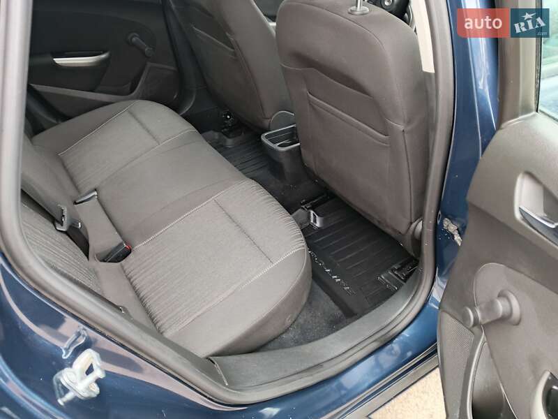 Хэтчбек Opel Astra 2011 в Прилуках