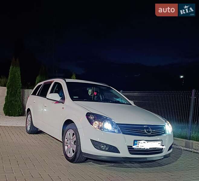 Універсал Opel Astra 2010 в Івано-Франківську фото 6 Універсал Opel Astra 2010 в Івано-Франківську