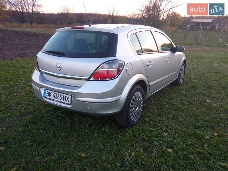 Хэтчбек Opel Astra 2008 в Млинове фото 9 Хэтчбек Opel Astra 2008 в Млинове