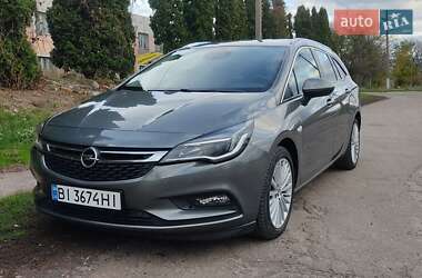 Універсал Opel Astra 2016 в Лохвиці