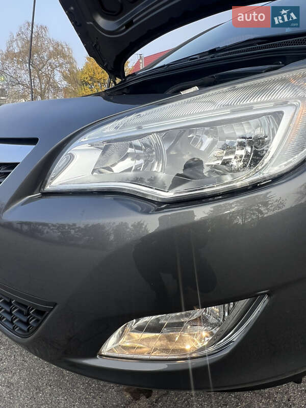 Хэтчбек Opel Astra 2011 в Хороле фото 19 Хэтчбек Opel Astra 2011 в Хороле