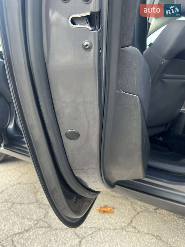 Хэтчбек Opel Astra 2011 в Хороле фото 39 Хэтчбек Opel Astra 2011 в Хороле