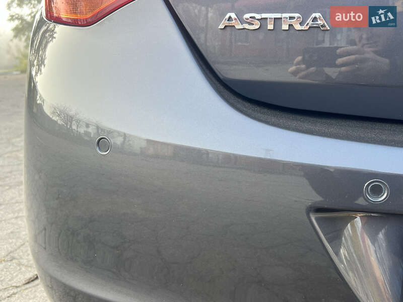 Хэтчбек Opel Astra 2011 в Хороле фото 38 Хэтчбек Opel Astra 2011 в Хороле