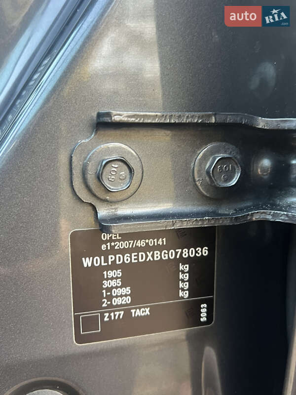 Хэтчбек Opel Astra 2011 в Хороле фото 78 Хэтчбек Opel Astra 2011 в Хороле