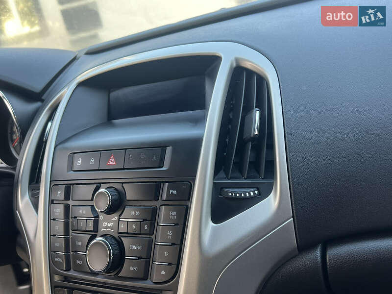 Хэтчбек Opel Astra 2011 в Хороле фото 86 Хэтчбек Opel Astra 2011 в Хороле