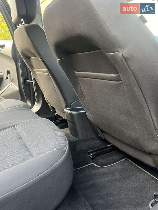 Хэтчбек Opel Astra 2011 в Хороле фото 95 Хэтчбек Opel Astra 2011 в Хороле