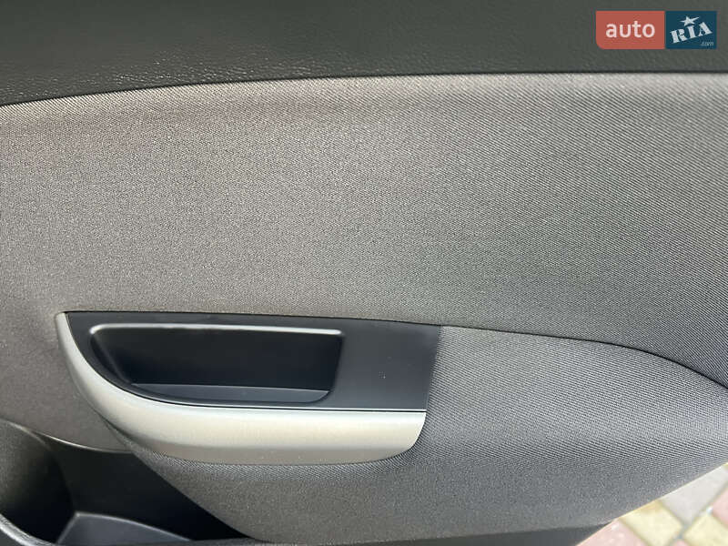 Хэтчбек Opel Astra 2011 в Хороле фото 98 Хэтчбек Opel Astra 2011 в Хороле