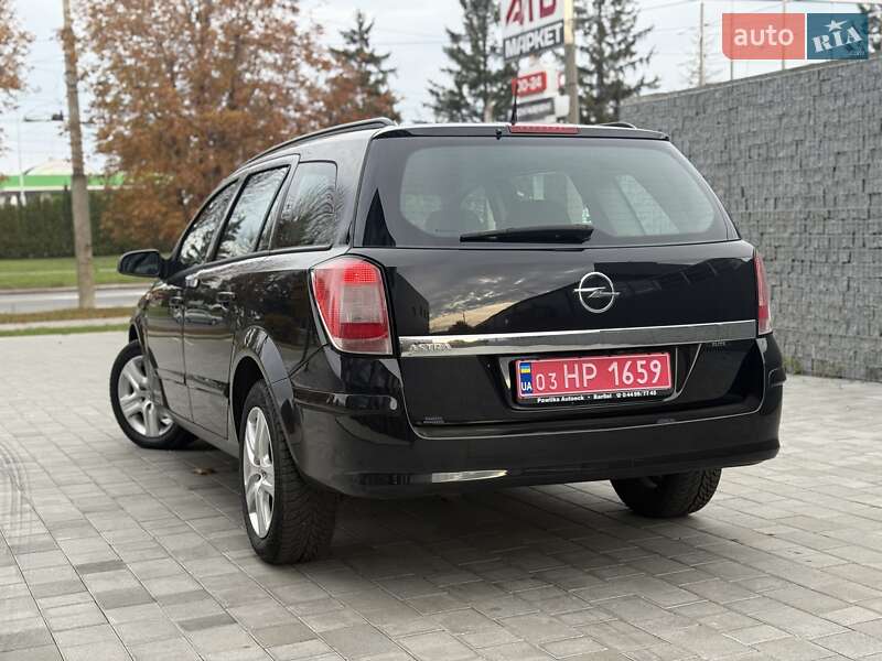 Универсал Opel Astra 2008 в Луцке