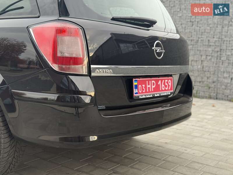 Универсал Opel Astra 2008 в Луцке