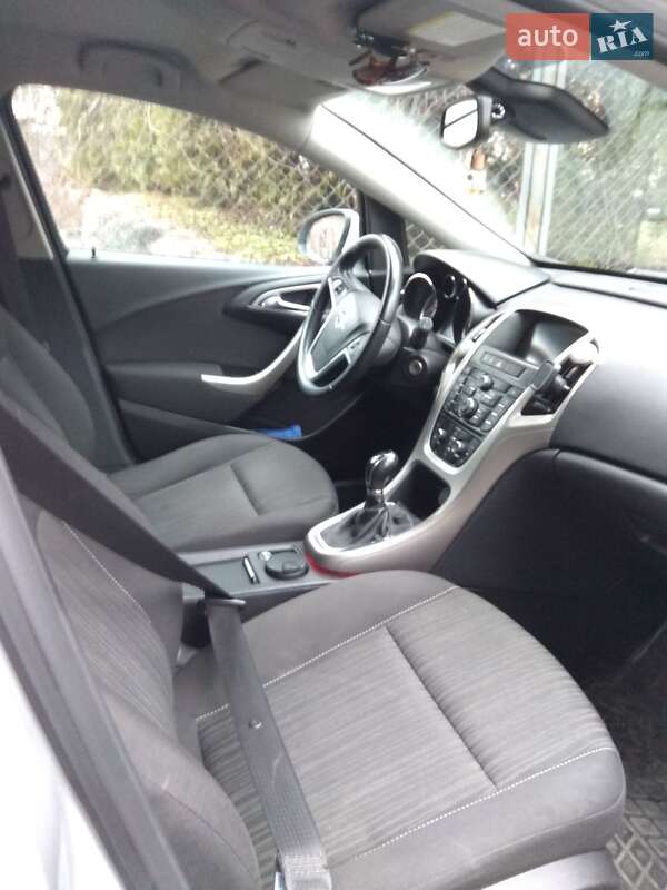 Универсал Opel Astra 2011 в Львове фото 9 Универсал Opel Astra 2011 в Львове