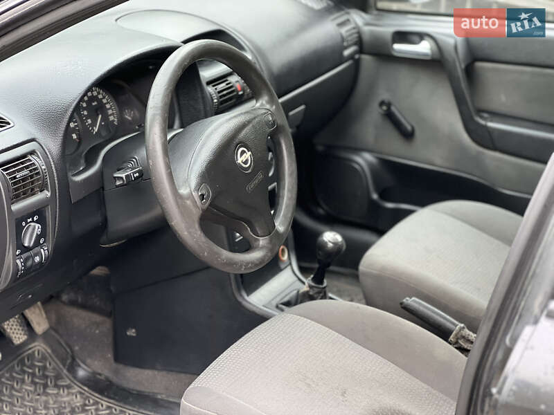 Седан Opel Astra 2008 в Тернополе