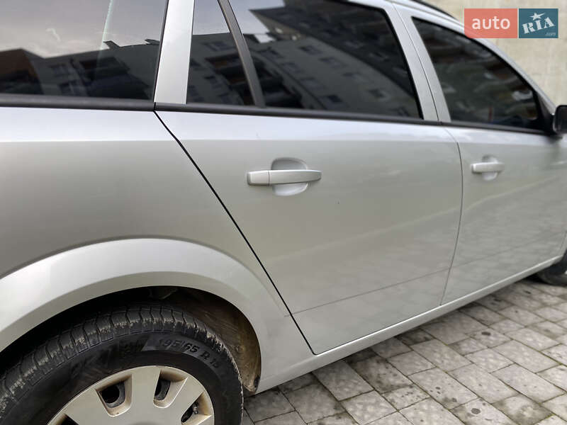 Универсал Opel Astra 2009 в Львове