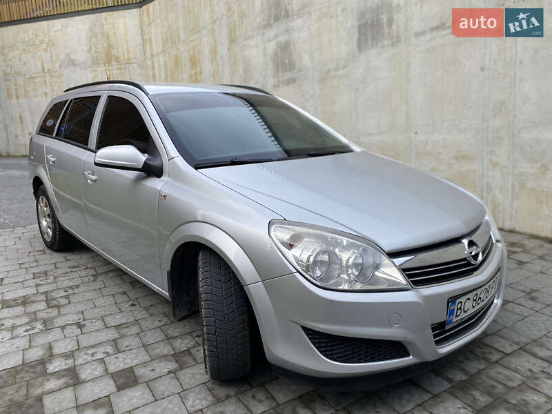 Универсал Opel Astra 2009 в Львове