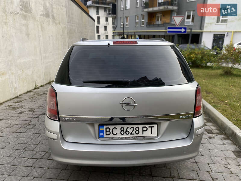 Универсал Opel Astra 2009 в Львове