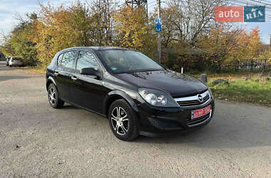 Хэтчбек Opel Astra 2009 в Нововолынске