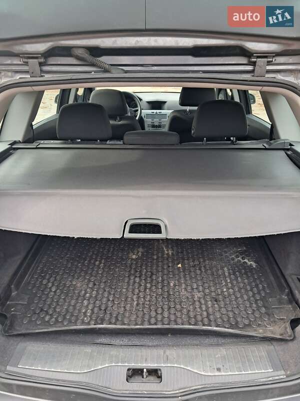 Универсал Opel Astra 2009 в Луцке фото 10 Универсал Opel Astra 2009 в Луцке