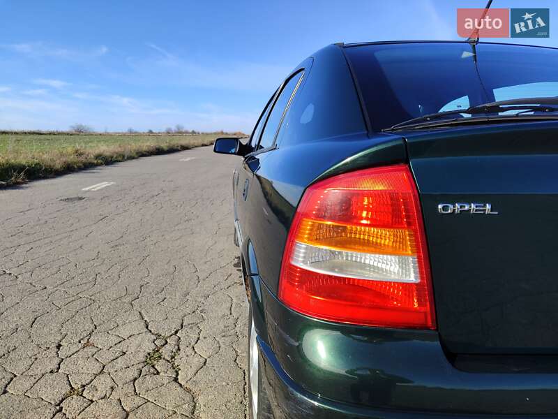 Хэтчбек Opel Astra 1999 в Баре