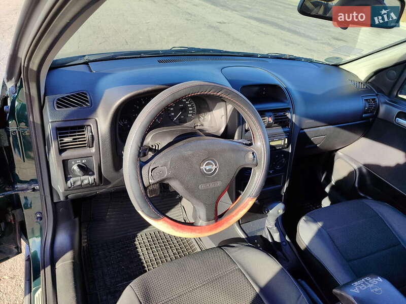 Хэтчбек Opel Astra 1999 в Баре