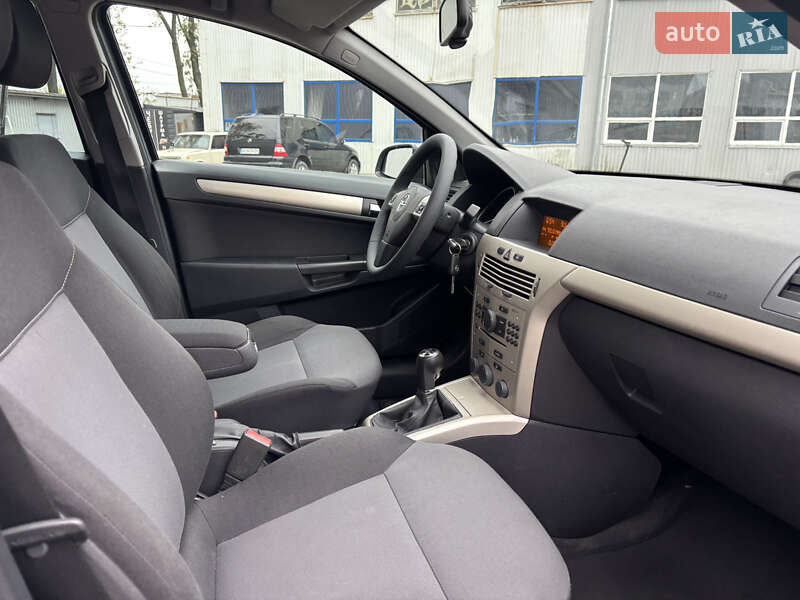 Универсал Opel Astra 2008 в Виннице