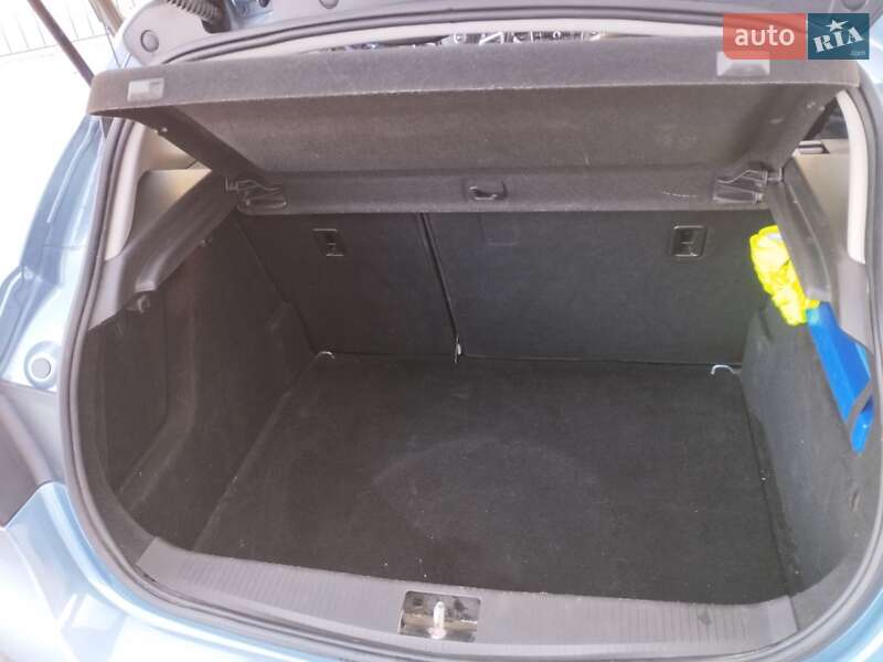 Хэтчбек Opel Astra 2010 в Калуше