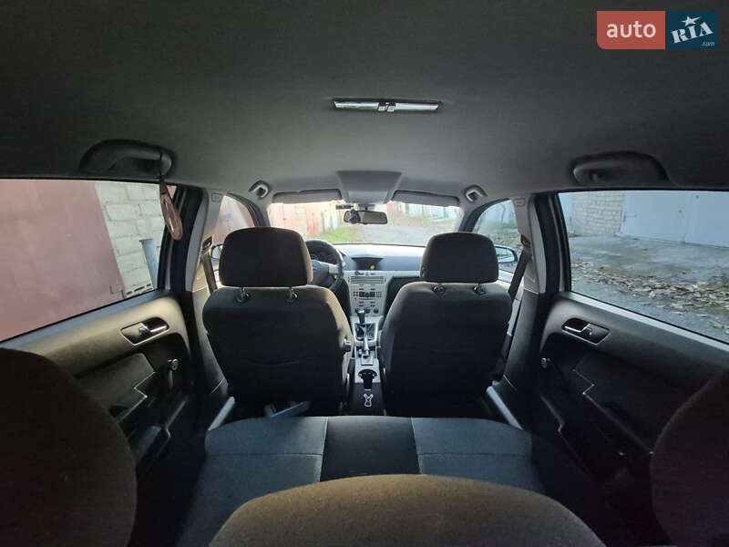 Хэтчбек Opel Astra 2008 в Кривом Роге фото 9 Хэтчбек Opel Astra 2008 в Кривом Роге
