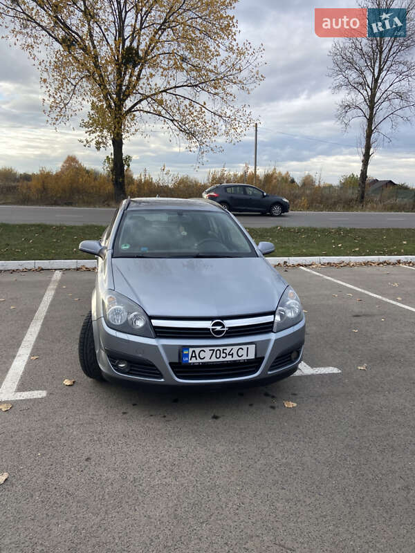 Универсал Opel Astra 2006 в Луцке