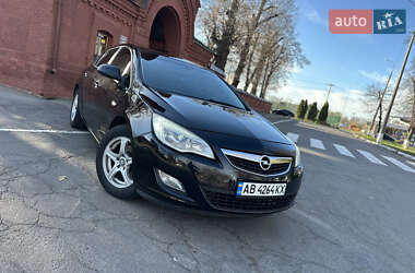 Хэтчбек Opel Astra 2011 в Виннице