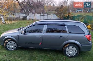 Универсал Opel Astra 2005 в Могилев-Подольске