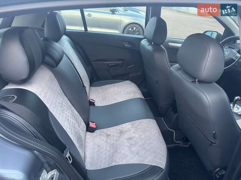 Хэтчбек Opel Astra 2006 в Киеве