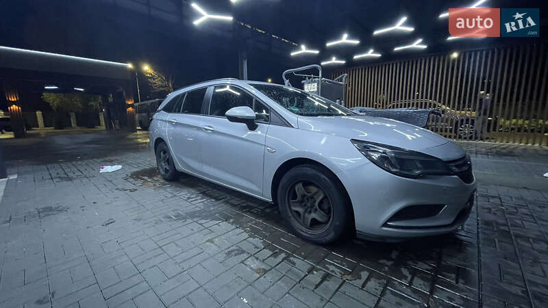 Універсал Opel Astra 2017 в Черкасах