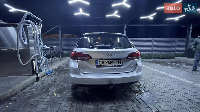 Універсал Opel Astra 2017 в Черкасах