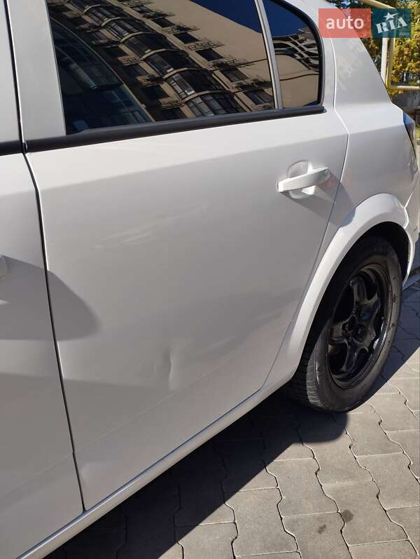 Хэтчбек Opel Astra 2013 в Одессе фото 4 Хэтчбек Opel Astra 2013 в Одессе