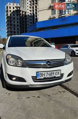 Хэтчбек Opel Astra 2013 в Одессе