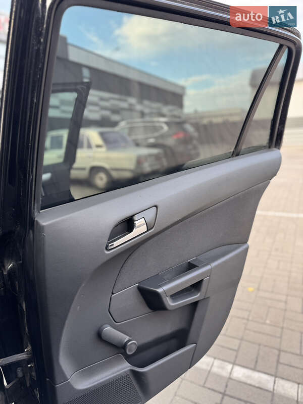 Універсал Opel Astra 2009 в Черкасах фото 12 Універсал Opel Astra 2009 в Черкасах
