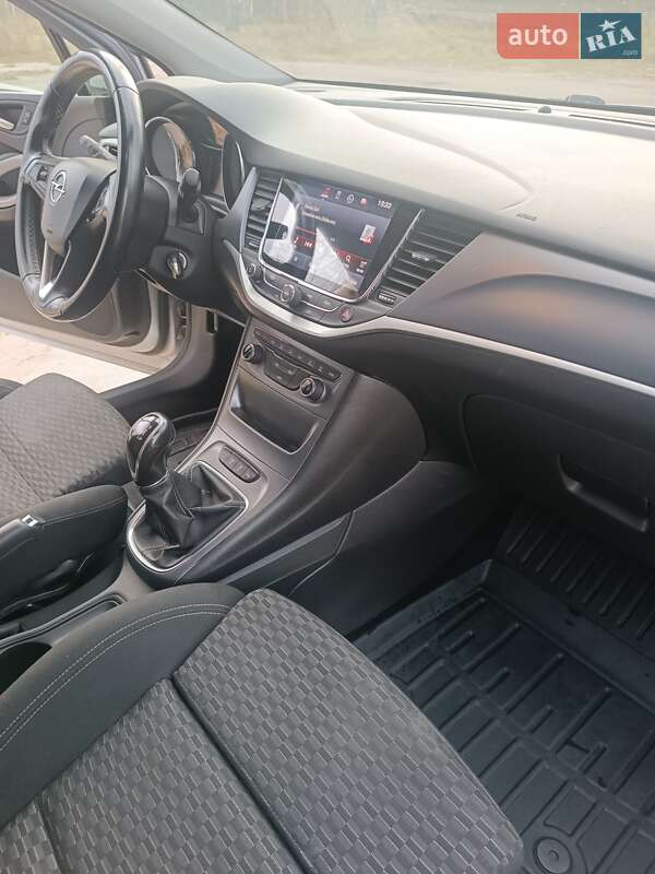 Универсал Opel Astra 2018 в Славуте