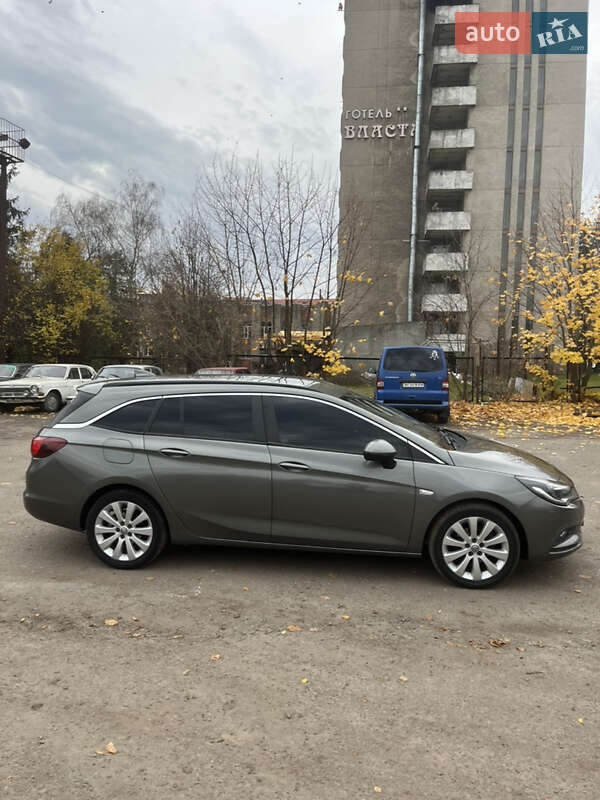 Универсал Opel Astra 2017 в Львове
