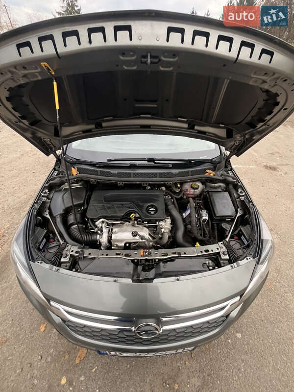 Универсал Opel Astra 2017 в Львове
