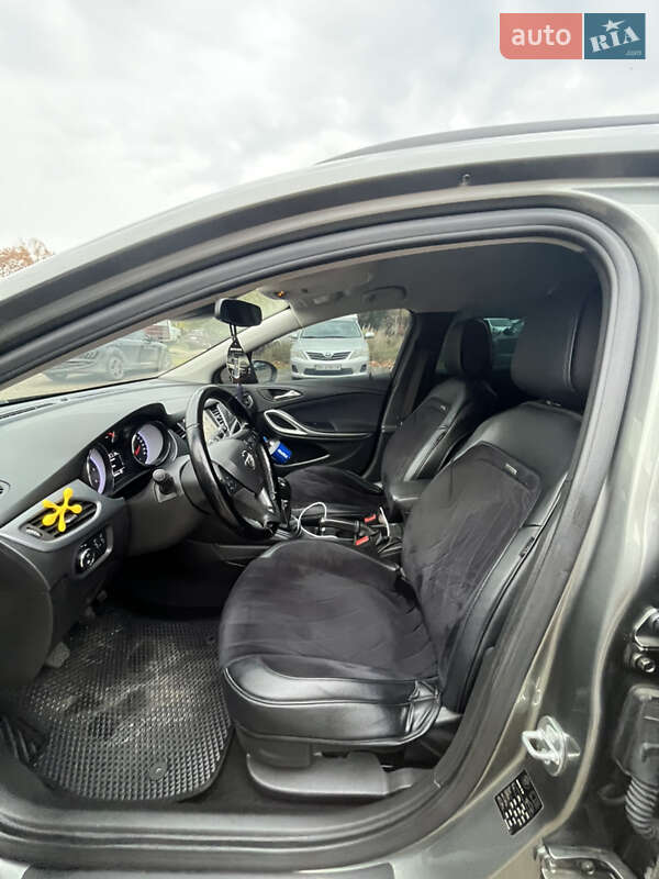 Универсал Opel Astra 2017 в Львове