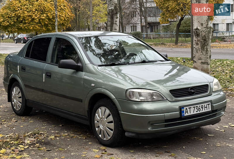 Седан Opel Astra 2007 в Запорожье