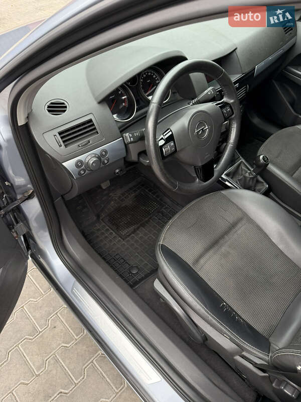 Универсал Opel Astra 2008 в Одессе