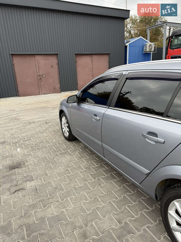 Универсал Opel Astra 2008 в Одессе