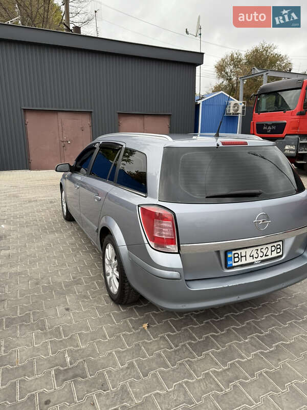 Универсал Opel Astra 2008 в Одессе