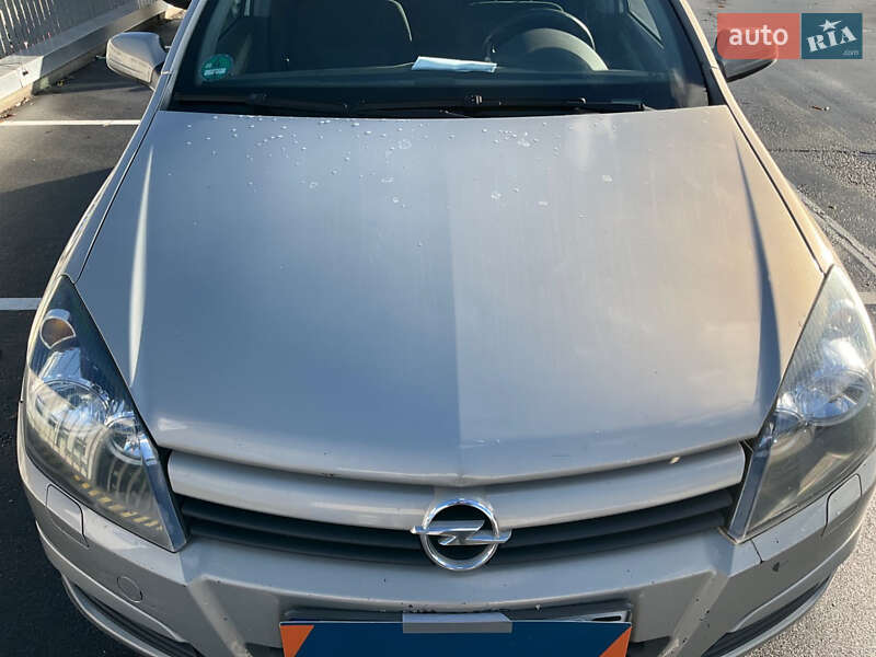 Универсал Opel Astra 2005 в Киеве