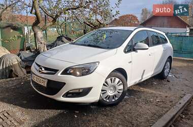 Универсал Opel Astra 2015 в Стрые