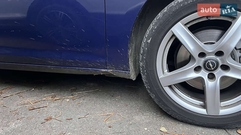 Универсал Opel Astra 2012 в Ивано-Франковске